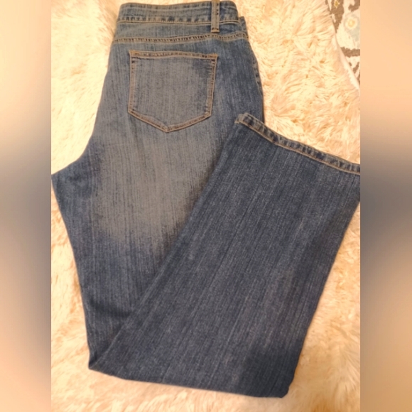 New Bootleg 18 S denim jeans. Classic fit. SIZE 18 - Picture 3 of 5